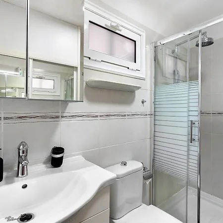 Apartment Geranios 404 *